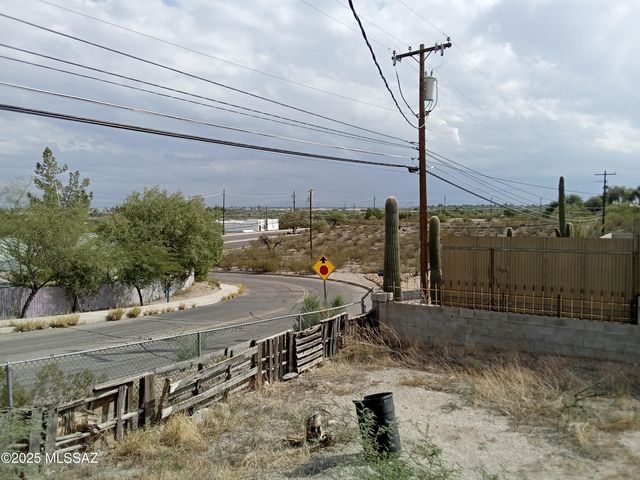 1599 W King Avenue, Tucson, AZ 85713