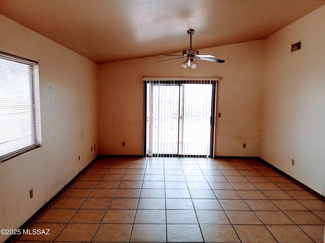1599 W King Avenue, Tucson, AZ 85713