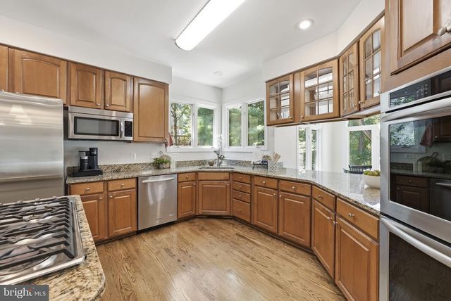 13614 WEINSTEIN CT, Centreville, VA 20120