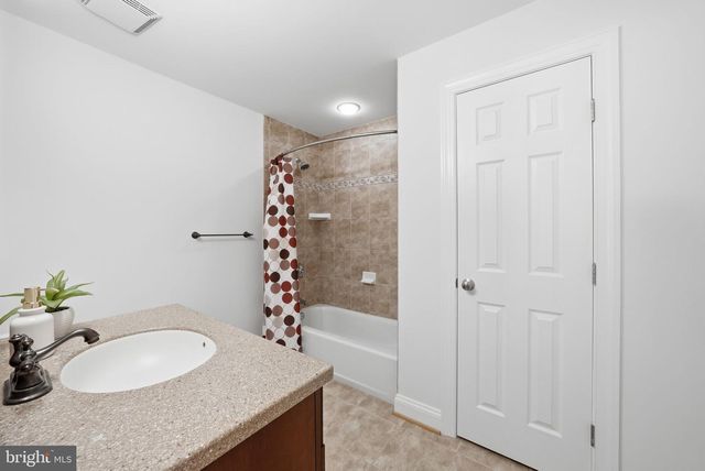 13614 WEINSTEIN CT, Centreville, VA 20120