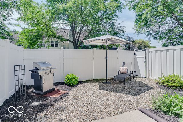 9693 Legare Street, Fishers, IN 46038