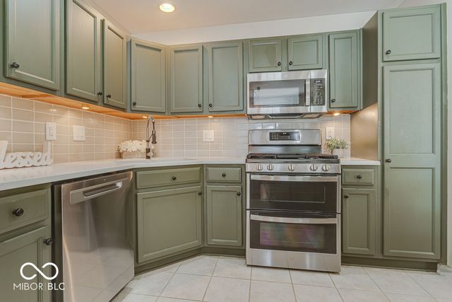 9693 Legare Street, Fishers, IN 46038