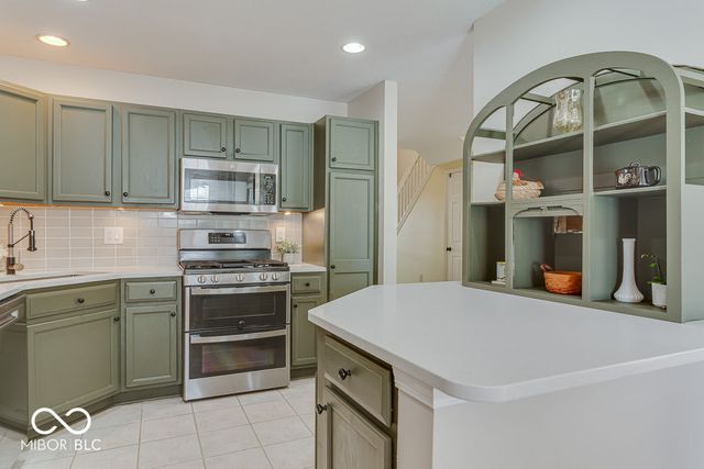 9693 Legare Street, Fishers, IN 46038