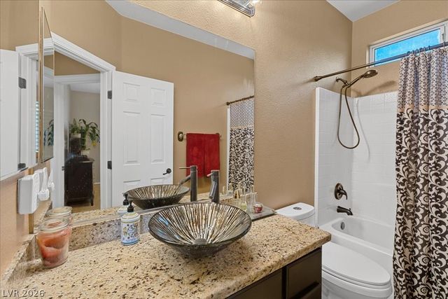284 Ben Johnson Court, Las Vegas, NV 89183
