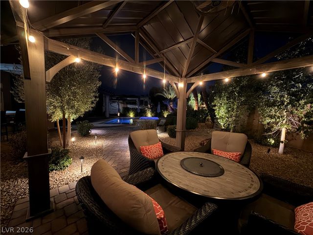284 Ben Johnson Court, Las Vegas, NV 89183