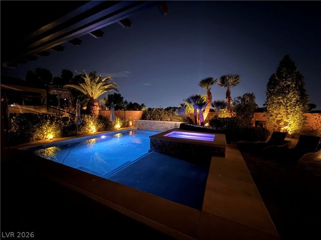 284 Ben Johnson Court, Las Vegas, NV 89183