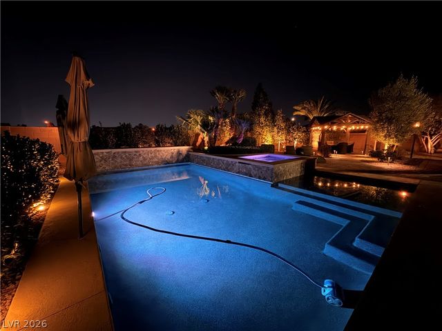 284 Ben Johnson Court, Las Vegas, NV 89183