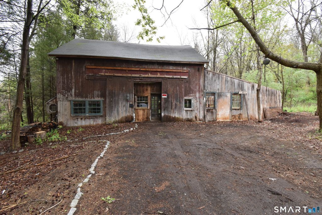 277 Peter Road, Southbury, CT 06488
