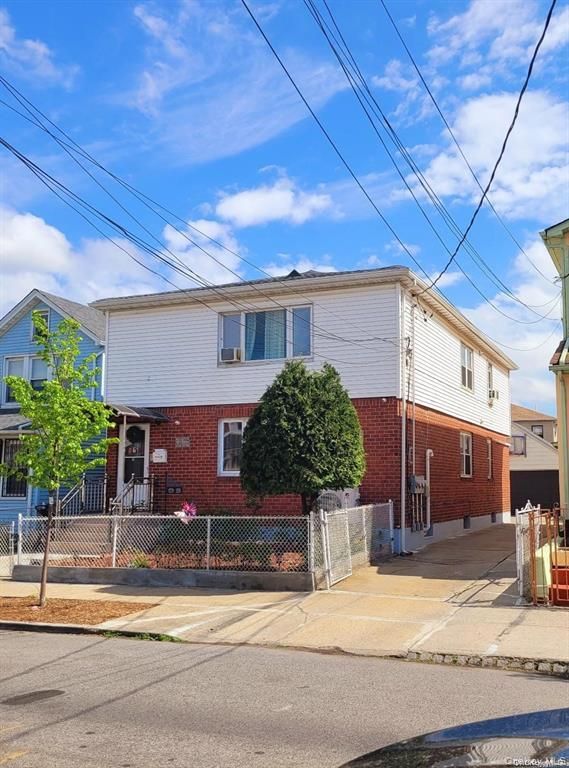 171-28 103rd Road, Jamaica, NY 11433