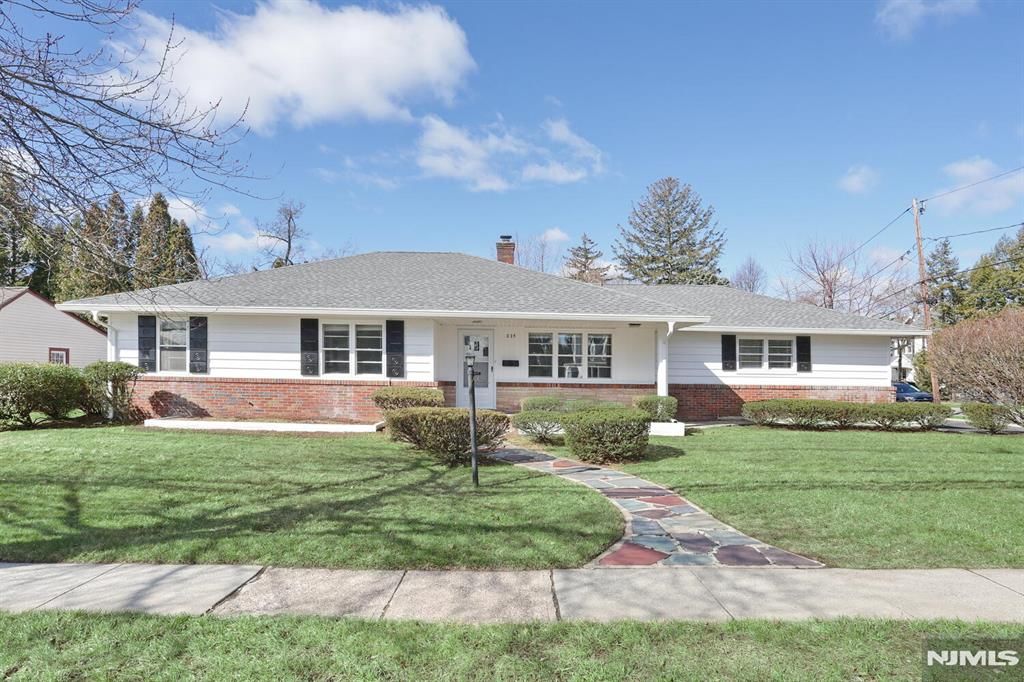 225 Broadway, Hillsdale, NJ 07642