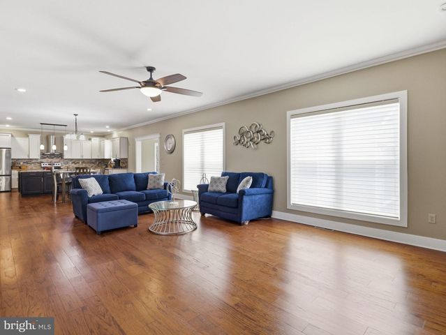 711 STARR AVE, Chambersburg, PA 17202
