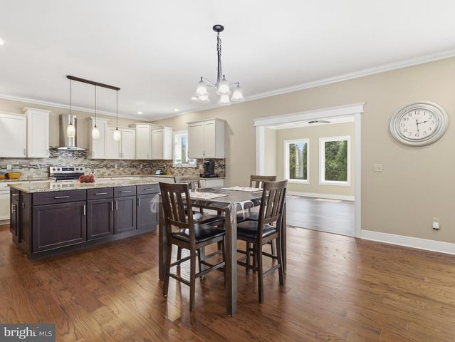 711 STARR AVE, Chambersburg, PA 17202