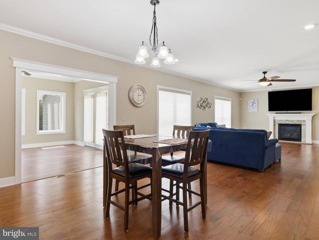 711 STARR AVE, Chambersburg, PA 17202