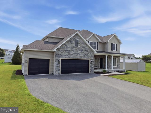 711 STARR AVE, Chambersburg, PA 17202