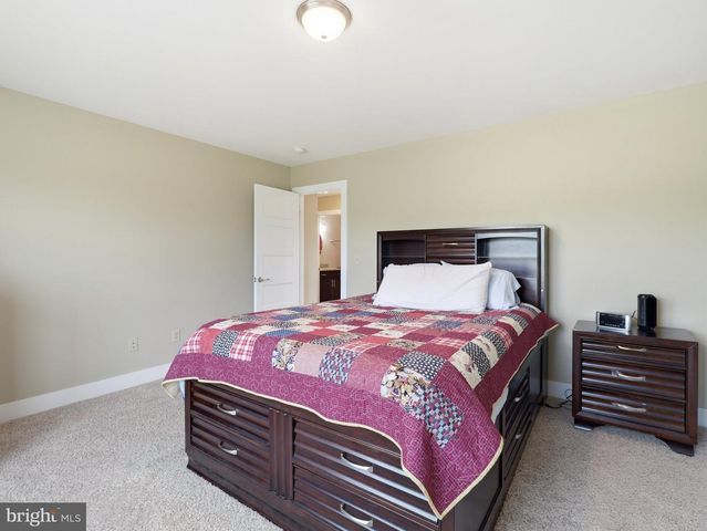 711 STARR AVE, Chambersburg, PA 17202