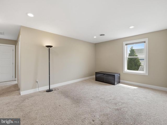 711 STARR AVE, Chambersburg, PA 17202