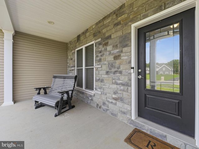 711 STARR AVE, Chambersburg, PA 17202
