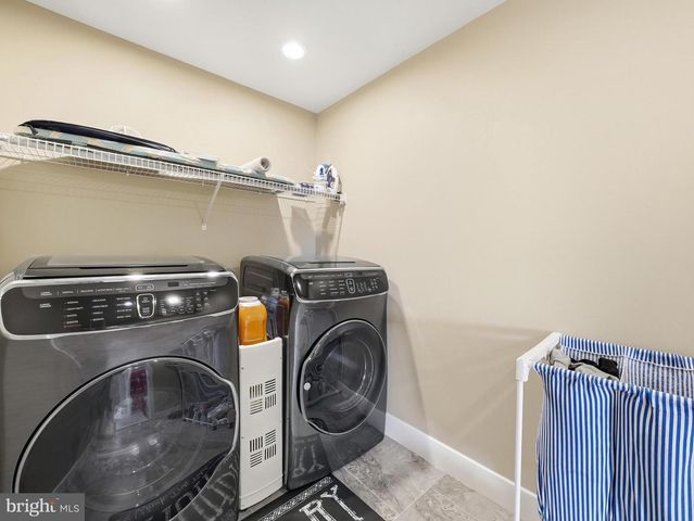 711 STARR AVE, Chambersburg, PA 17202