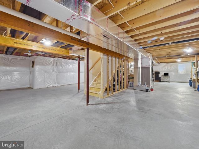 711 STARR AVE, Chambersburg, PA 17202