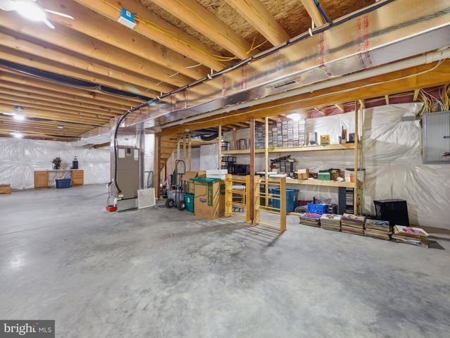 711 STARR AVE, Chambersburg, PA 17202