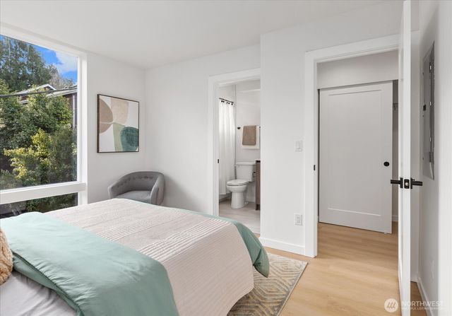 3112 Queen Anne Avenue N, Seattle, WA 98119
