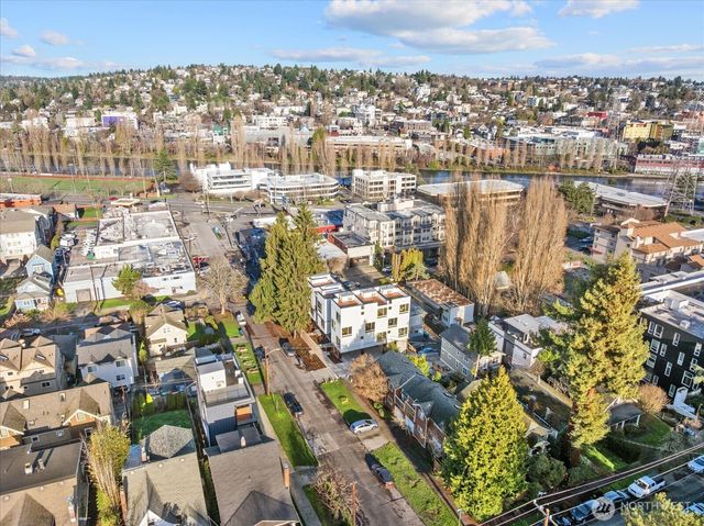 3112 Queen Anne Avenue N, Seattle, WA 98119
