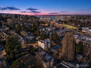 3112 Queen Anne Avenue N, Seattle, WA 98119