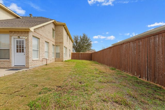 3945 Luke Lane, Carrollton, TX 75007