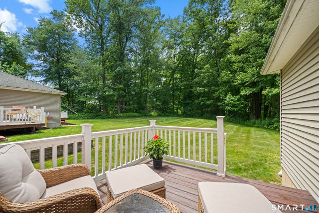 204 Oak Ridge Drive 204, Windsor Locks, CT 06096