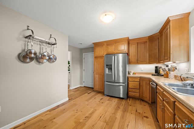204 Oak Ridge Drive 204, Windsor Locks, CT 06096
