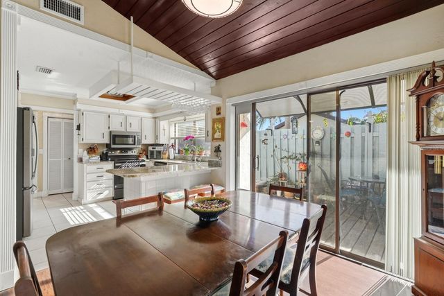 118 MEADOWBROOK CIRCLE, Daytona Beach, FL 32114