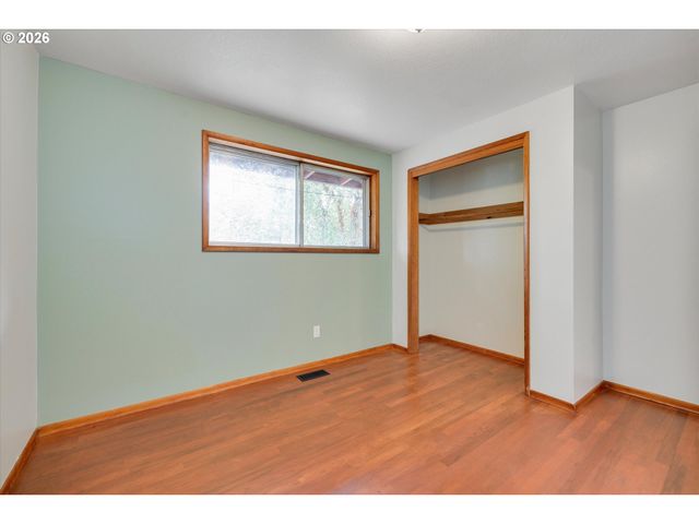 9080 Nw KEARNEY St, Portland, OR 97229