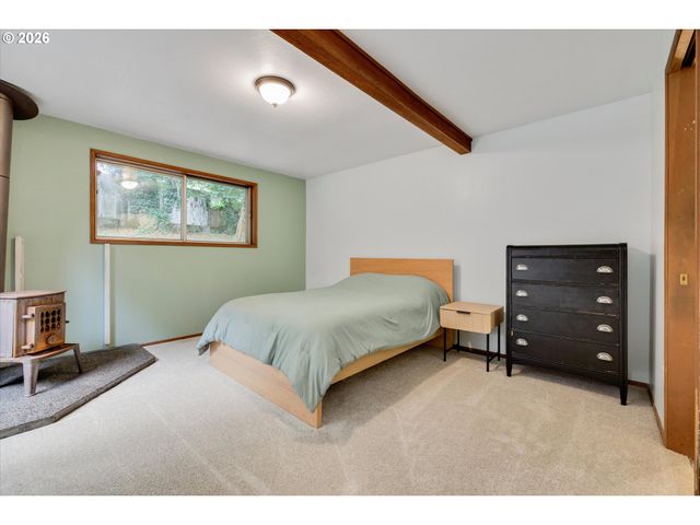 9080 Nw KEARNEY St, Portland, OR 97229