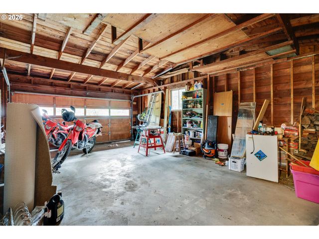 9080 Nw KEARNEY St, Portland, OR 97229