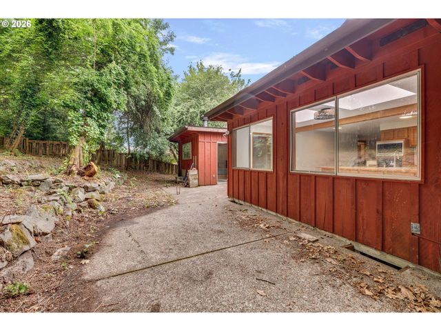 9080 Nw KEARNEY St, Portland, OR 97229