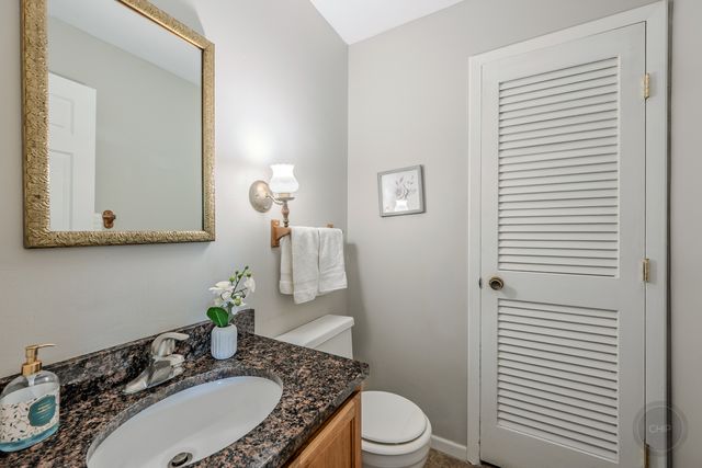 30w071 Elmwood Court, Warrenville, IL 60555
