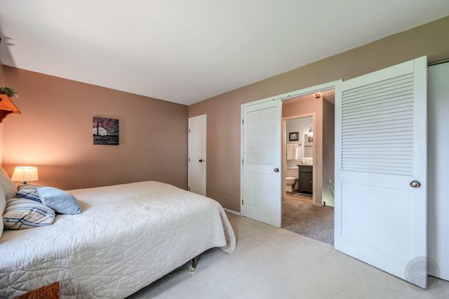 30w071 Elmwood Court, Warrenville, IL 60555