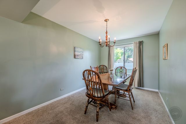 30w071 Elmwood Court, Warrenville, IL 60555