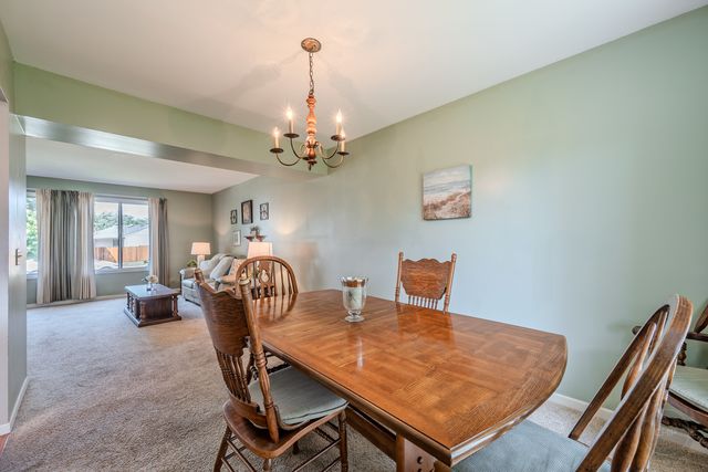30w071 Elmwood Court, Warrenville, IL 60555