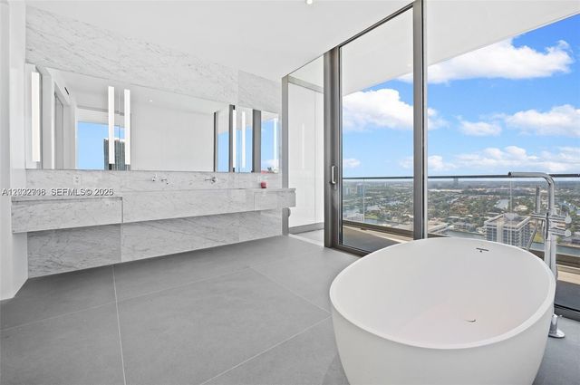 2000 S Ocean Dr 25A, Hallandale Beach, FL 33009