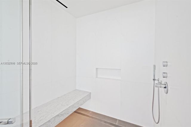 2000 S Ocean Dr 25A, Hallandale Beach, FL 33009