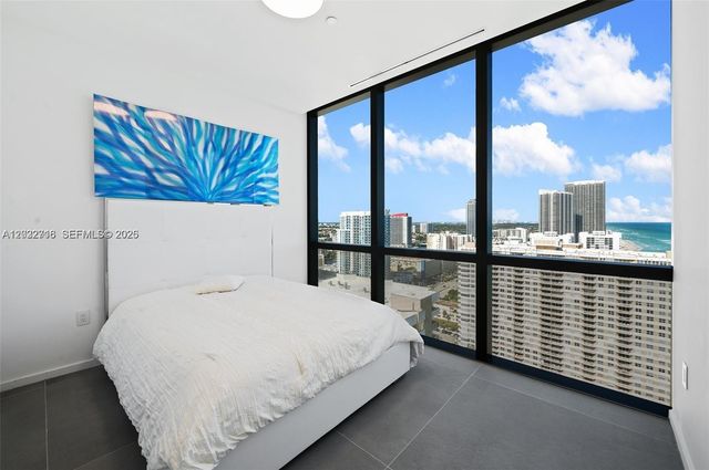 2000 S Ocean Dr 25A, Hallandale Beach, FL 33009
