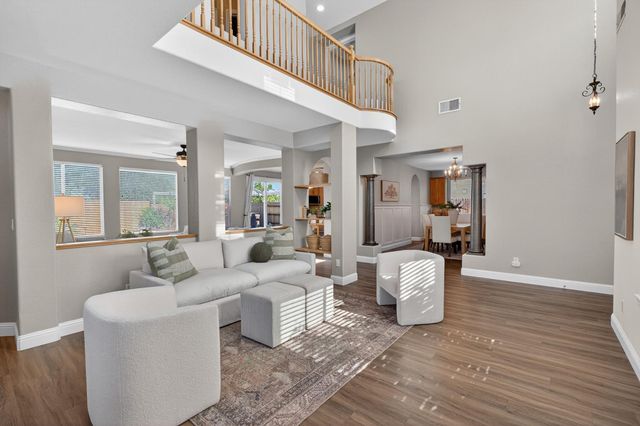 9472 Rhone Valley Way, Elk Grove, CA 95624