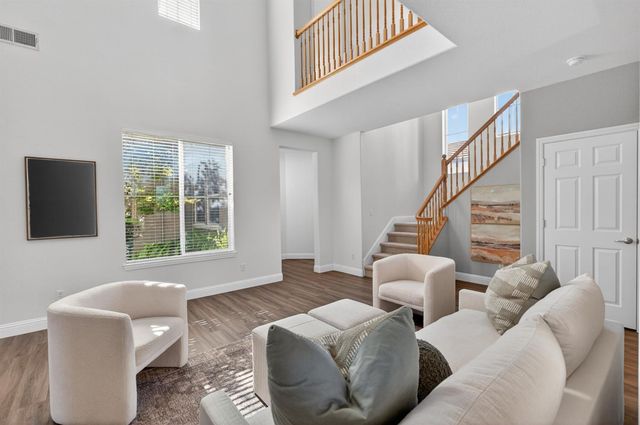 9472 Rhone Valley Way, Elk Grove, CA 95624