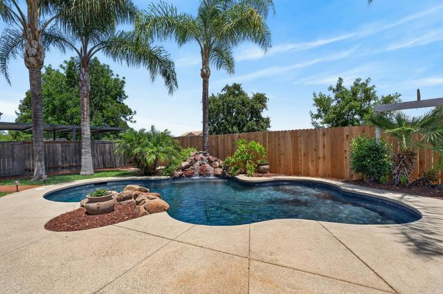 9472 Rhone Valley Way, Elk Grove, CA 95624