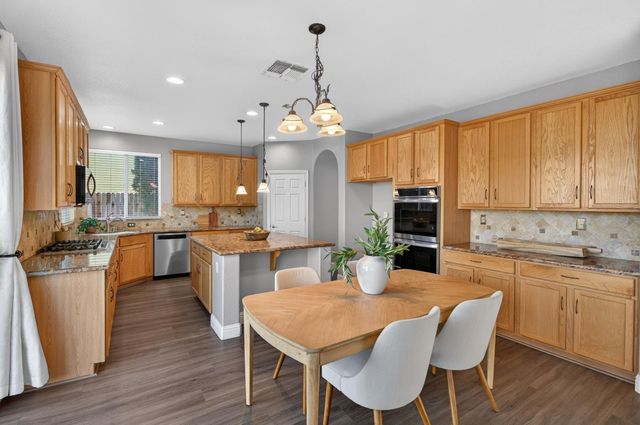 9472 Rhone Valley Way, Elk Grove, CA 95624