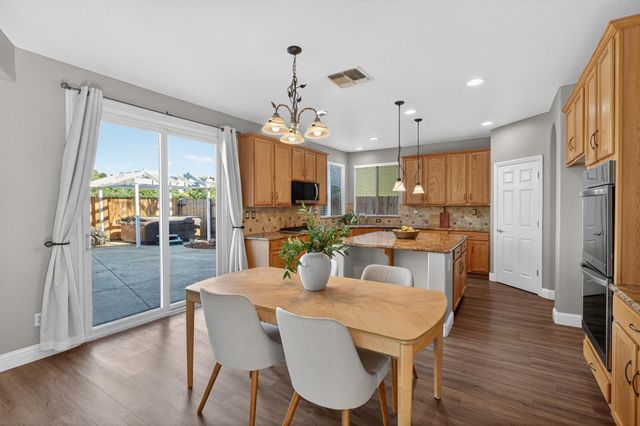 9472 Rhone Valley Way, Elk Grove, CA 95624
