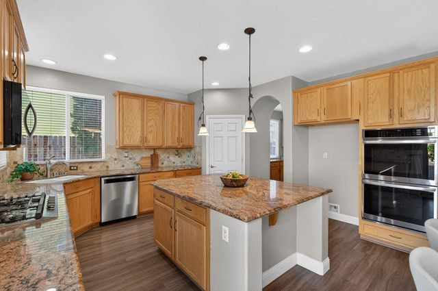 9472 Rhone Valley Way, Elk Grove, CA 95624