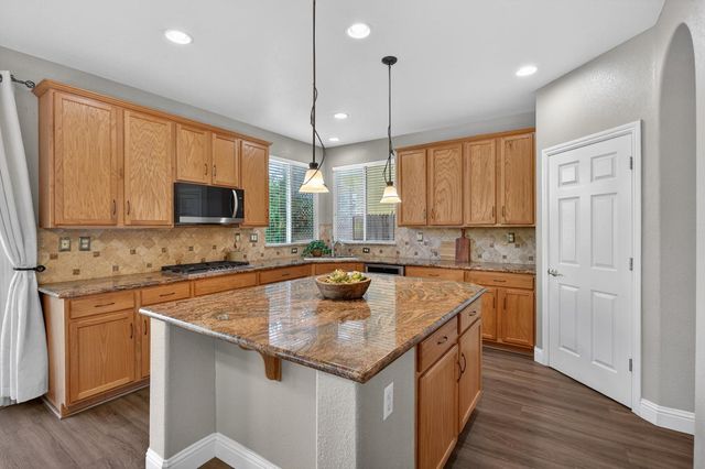 9472 Rhone Valley Way, Elk Grove, CA 95624