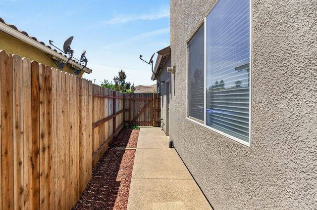 9472 Rhone Valley Way, Elk Grove, CA 95624